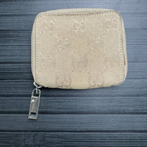 Gucci Tan GG Canvas Pouch - Picture 1 of 6